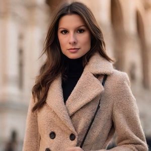 Meet your Posher, Ari